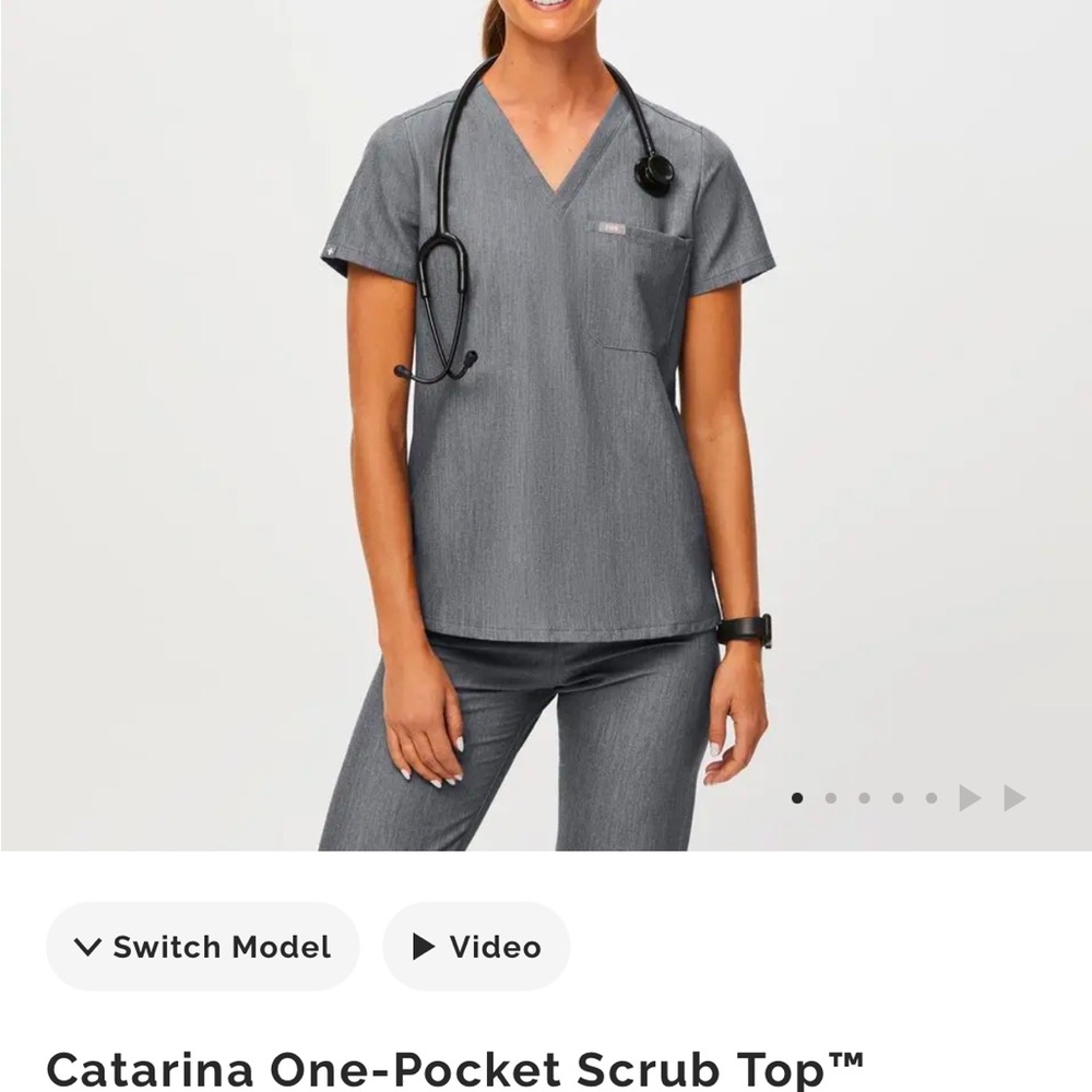 Figs One Pocket Scrub Top graphite S